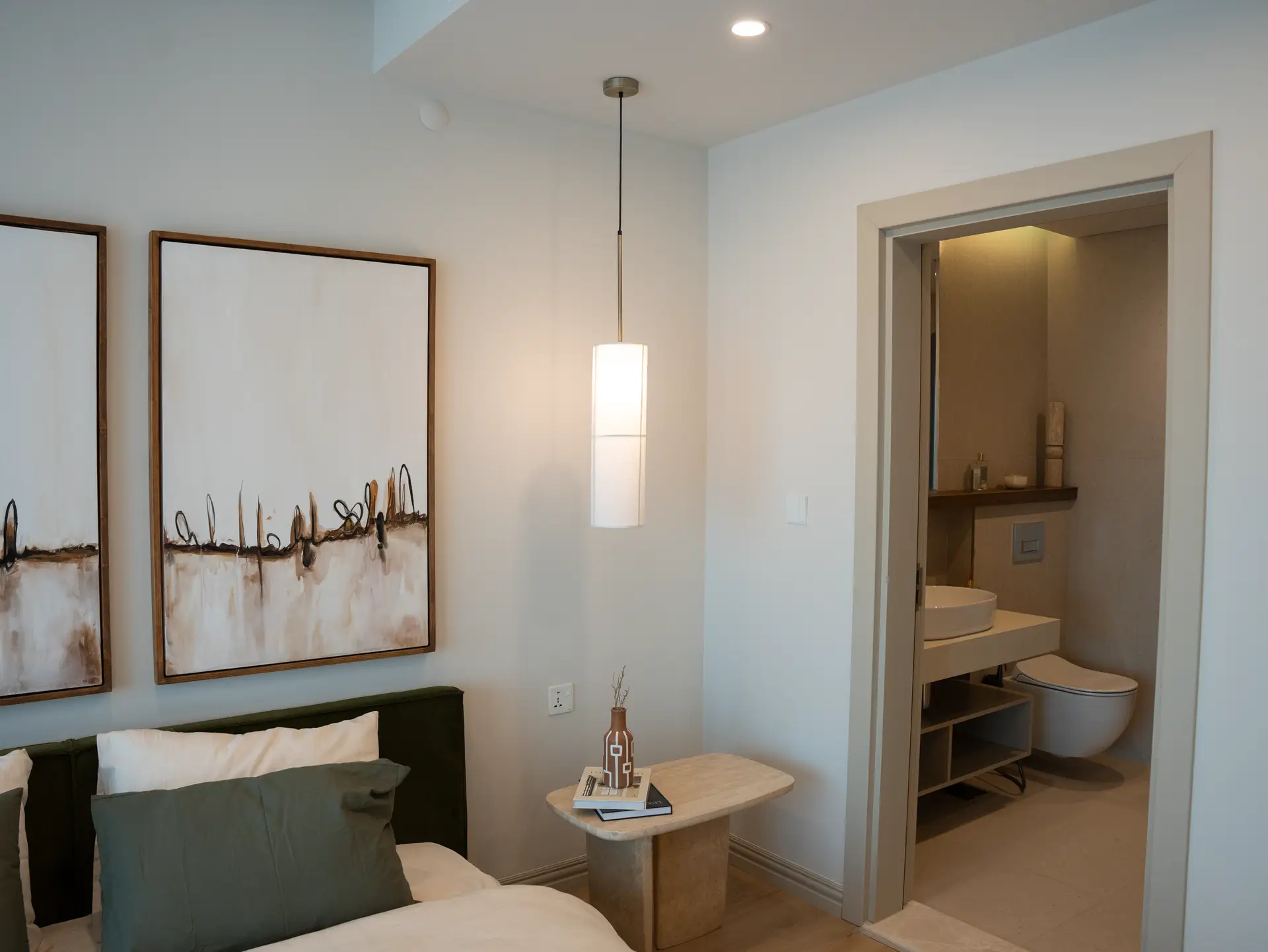 Minimalist Bedroom Lighting